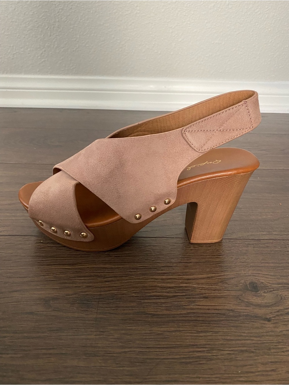 NWOT Qupid Dusty Blush Crossover Slingback Platform Sandal